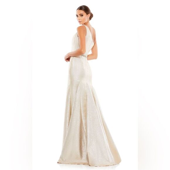 Mac Duggal Evening/ size 16 - Picture 3 of 10